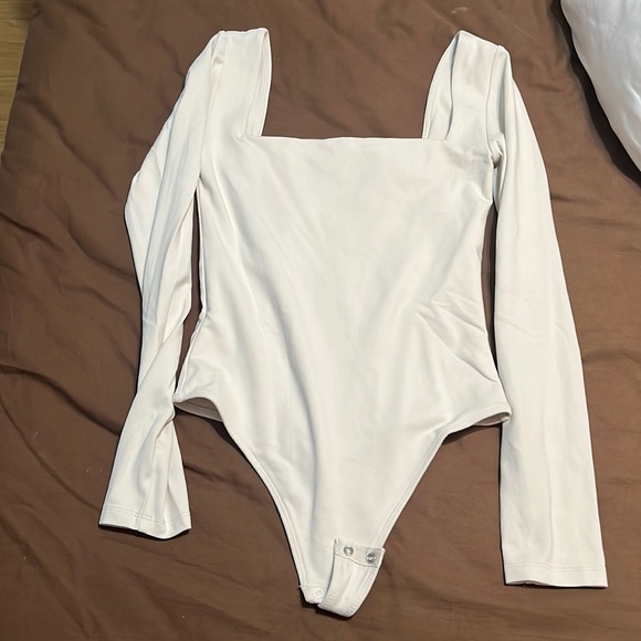 Babaton Tops - Babaton Contour